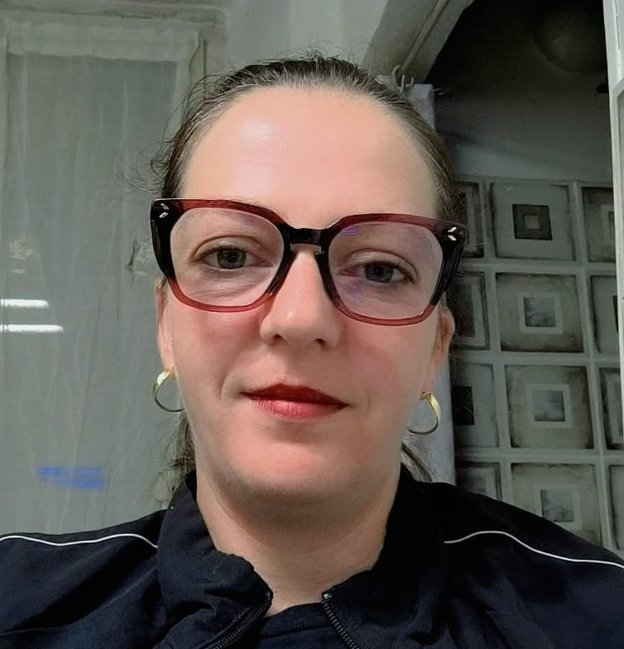 Laura Adelina Tartacuță, profil Snep Queens din România